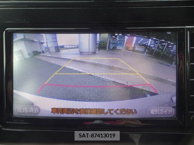 Toyota PRIUS 2017-02 210242-14