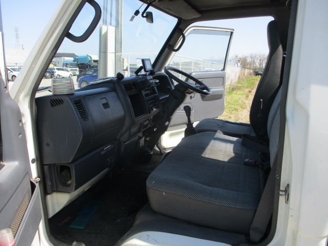 Toyota HIACE TRUCK 1996-03 1826-3
