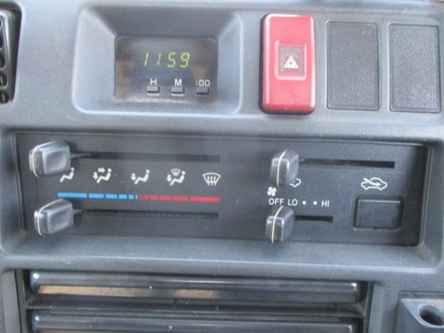 Toyota HIACE TRUCK 1996-03 1826-13