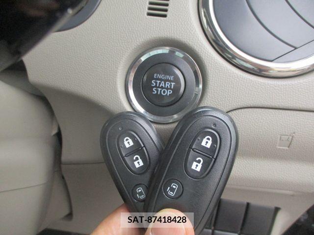 Nissan ROOX 2010-11 276067-12