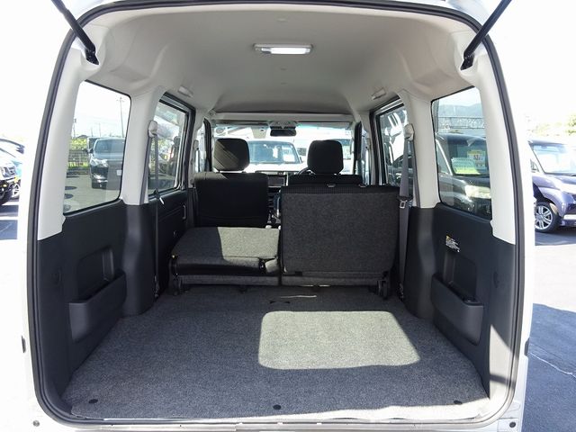 Daihatsu HIJET CARGO 2020-04 189623-11