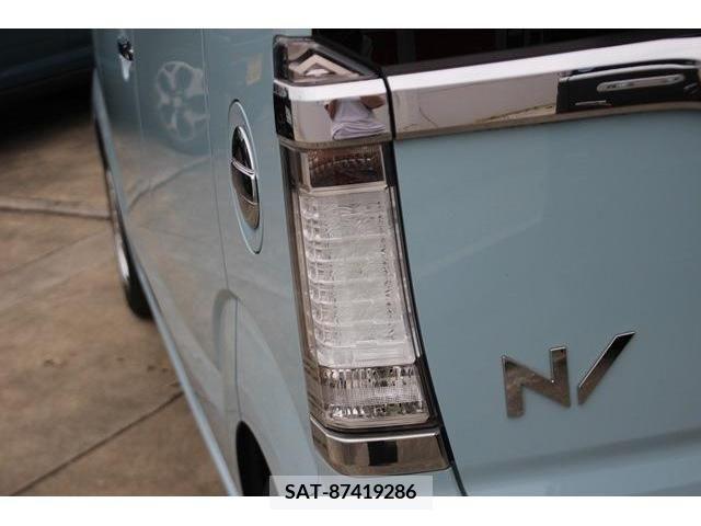 Honda N BOX 2018-05 306861-11