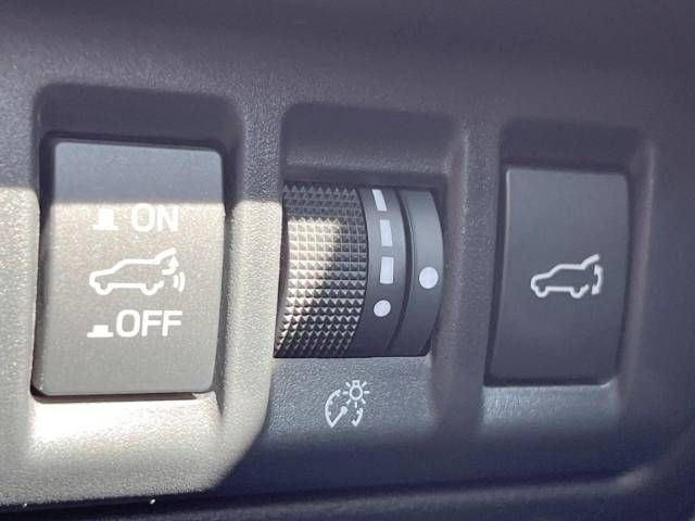Subaru OUTBACK 2022-10 185351-7