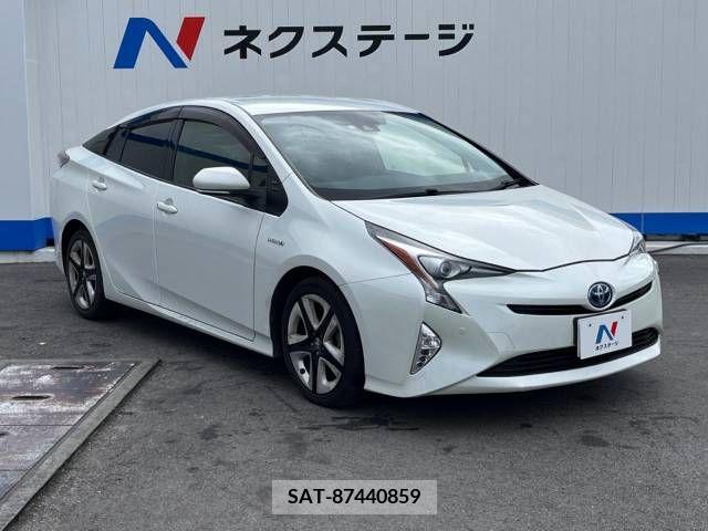 Toyota PRIUS 2016-02 330541-16