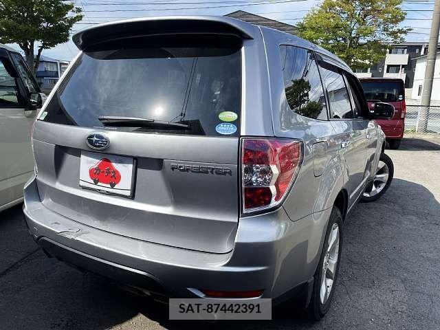 Subaru FORESTER 2010-01 390957-2