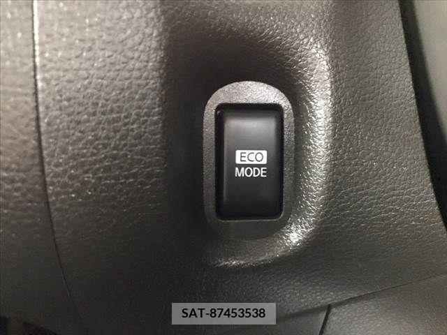 Nissan CUBE 2018-03 320707-4
