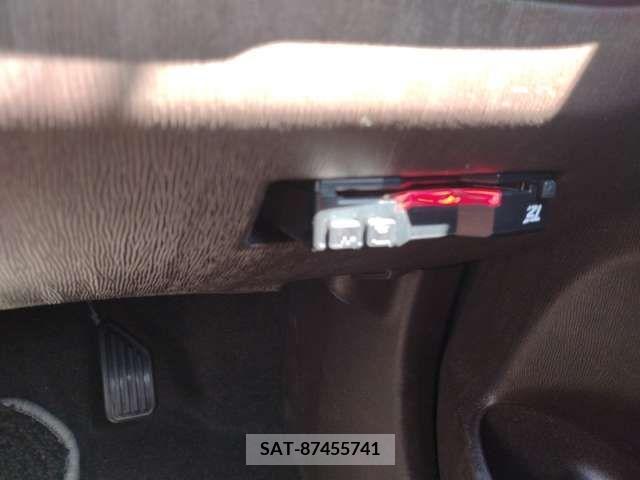 Toyota PASSO 2015-05 325749-7