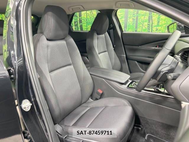 Mazda CX-30 2022-12 238440-8