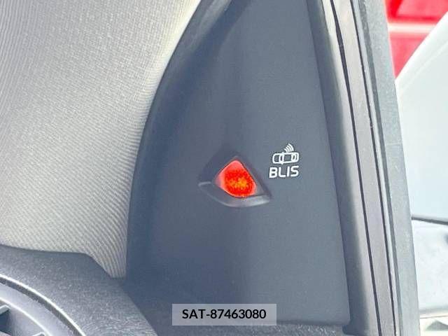 Volvo V40 2018-06 288675-6