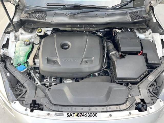 Volvo V40 2018-06 288675-19