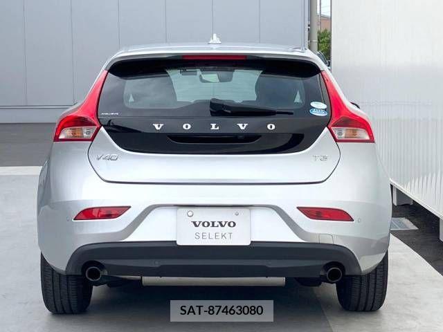 Volvo V40 2018-06 288675-18