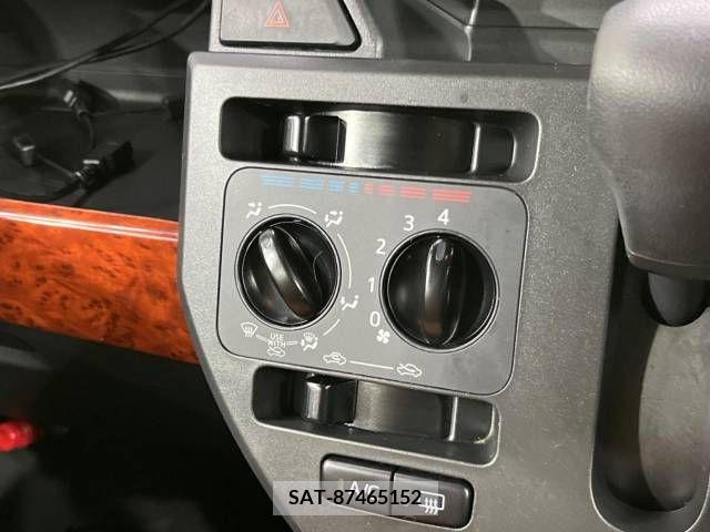 Daihatsu WAKE 2020-11 352243-6
