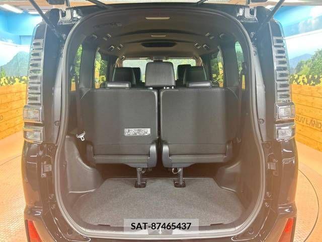 Toyota VOXY 2021-06 377773-11