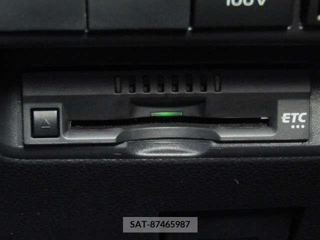 Toyota AQUA 2022-02 260400-12