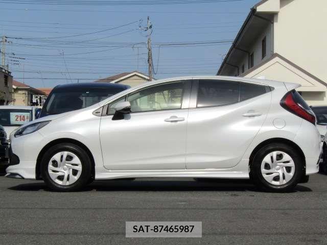 Toyota AQUA 2022-02 260400-4