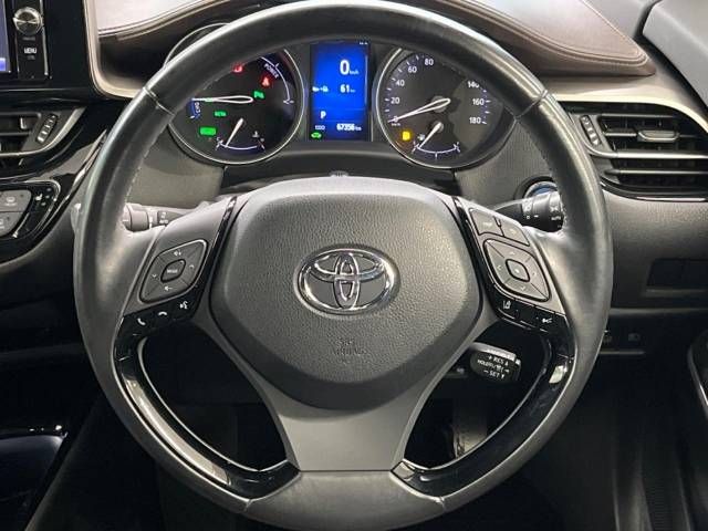 Toyota C-HR 2017-03 193759-11