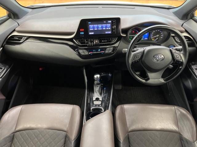 Toyota C-HR 2017-03 193759-1