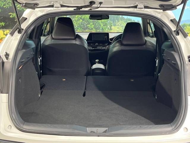 Toyota C-HR 2017-03 193759-10