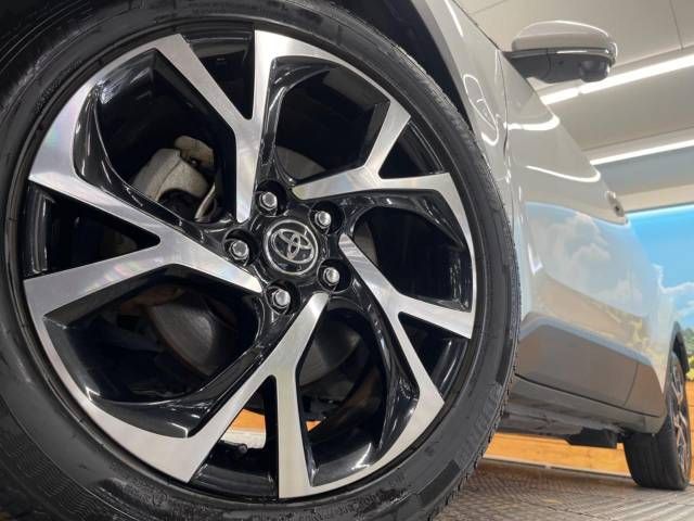 Toyota C-HR 2017-03 193759-13