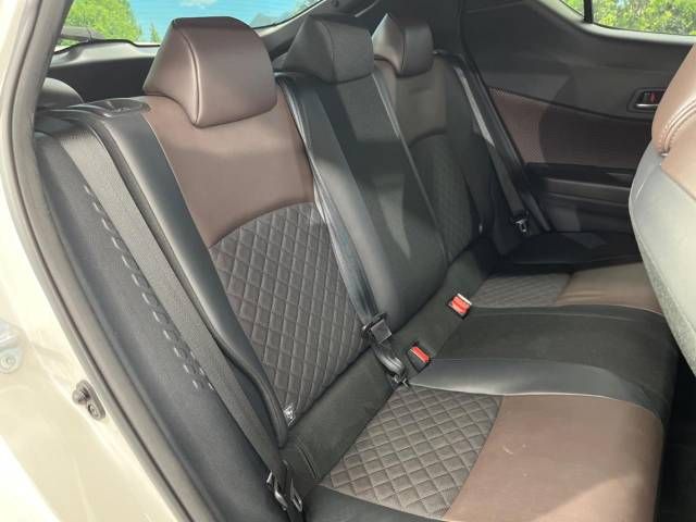 Toyota C-HR 2017-03 193759-9