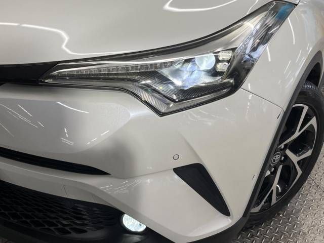 Toyota C-HR 2017-03 193759-12