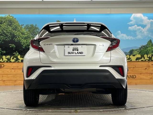 Toyota C-HR 2017-03 193759-15
