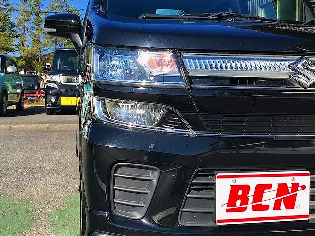 Suzuki WAGON R 2019-01 13726-25