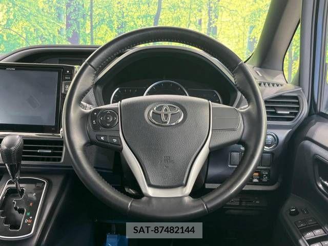 Toyota VOXY 2015-12 288950-12