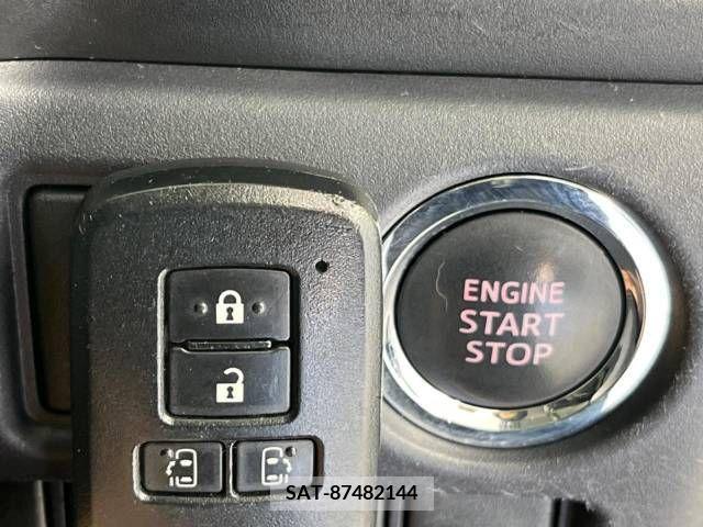 Toyota VOXY 2015-12 288950-6
