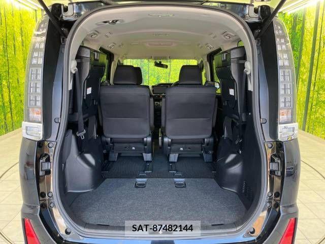Toyota VOXY 2015-12 288950-11