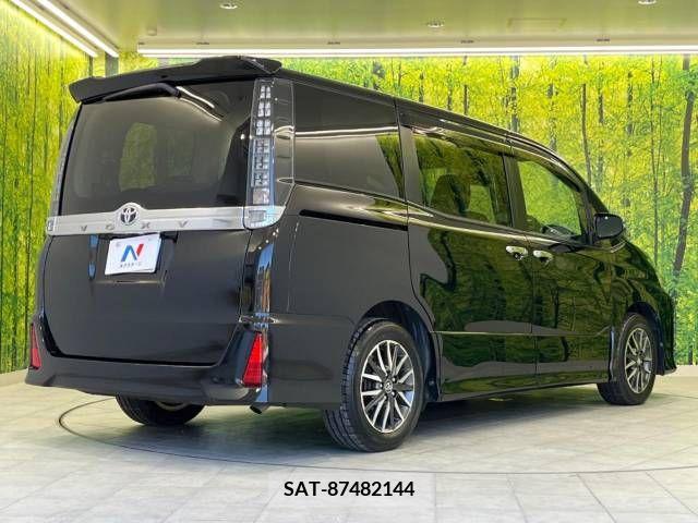 Toyota VOXY 2015-12 288950-18