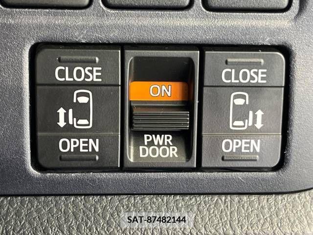 Toyota VOXY 2015-12 288950-2