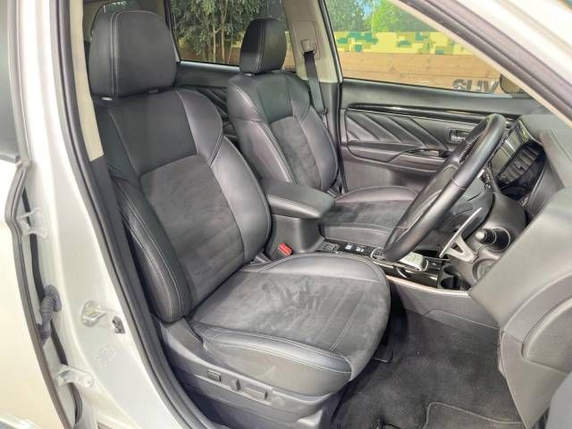 Mitsubishi OUTLANDER PHEV 2019-09 11505-10