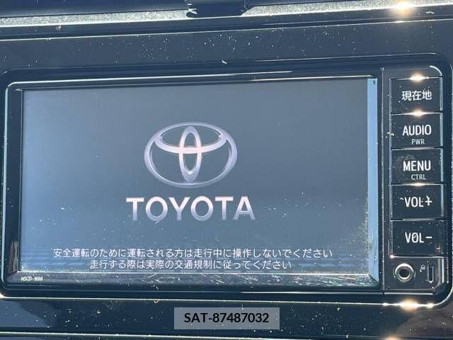 Toyota PRIUS 2017-06 382881-2