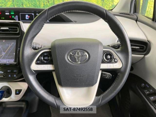 Toyota PRIUS 2015-12 328562-11