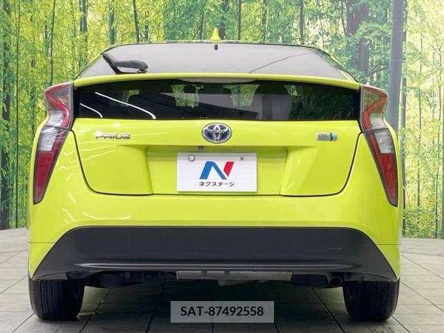 Toyota PRIUS 2015-12 328562-15