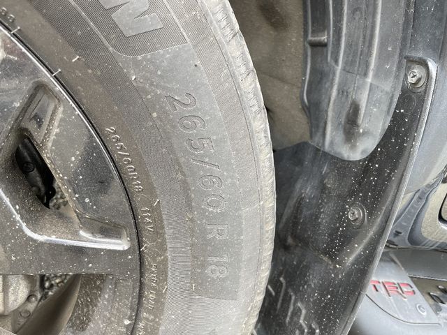 Toyota HILUX 2019-04 4856-27