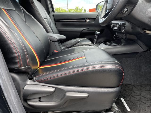 Toyota HILUX 2019-04 4856-5