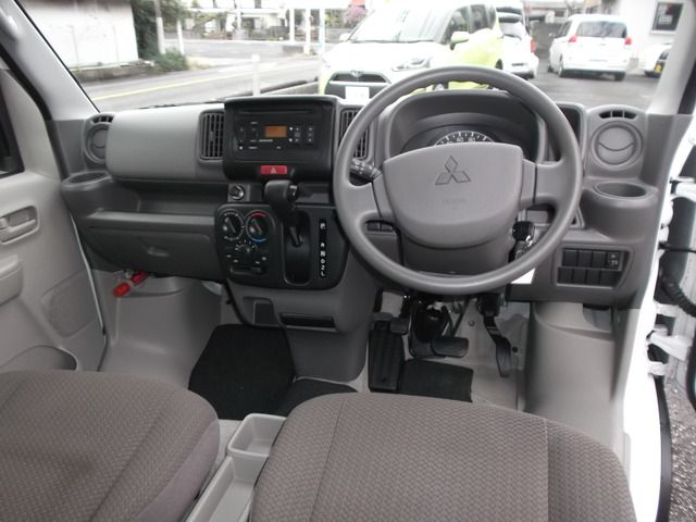Mitsubishi MINICAB VAN 2017-09 1546-2