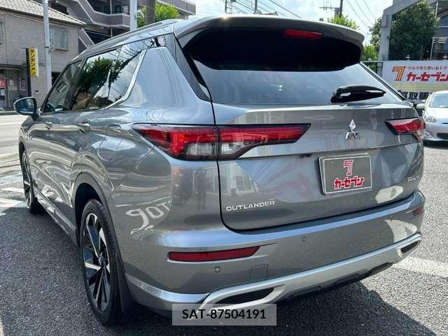 Mitsubishi OUTLANDER PHEV 2023-05 345109-6