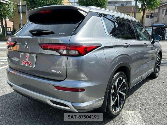Mitsubishi OUTLANDER PHEV 2023-05 345109-4