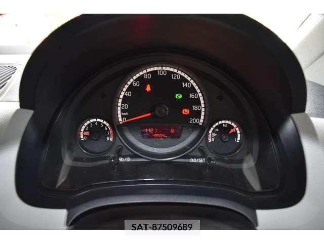VolksWagen UP! 2013-11 320242-10