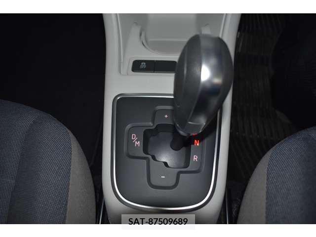 VolksWagen UP! 2013-11 320242-12