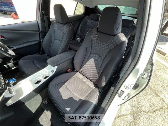Toyota PRIUS 2016-08 281847-6