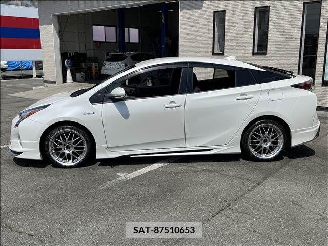 Toyota PRIUS 2016-08 281847-5
