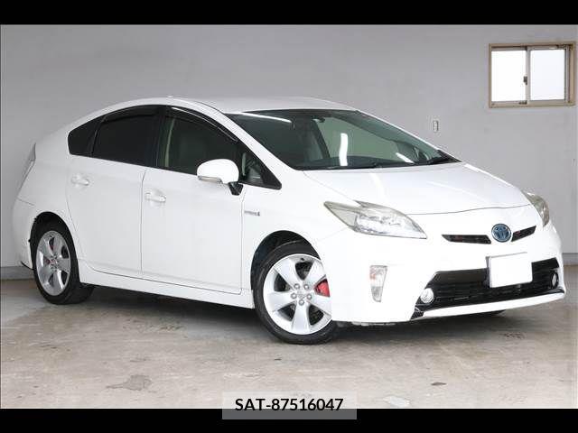 Toyota PRIUS 2013-05 251976-1
