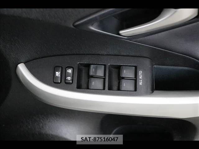 Toyota PRIUS 2013-05 251976-15