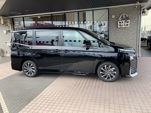 Toyota VOXY 2023-09 22416-3