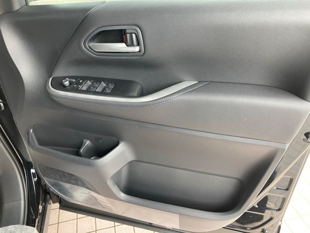 Toyota VOXY 2023-09 22416-9
