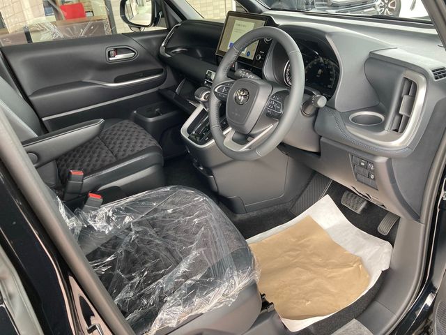 Toyota VOXY 2023-09 22416-8